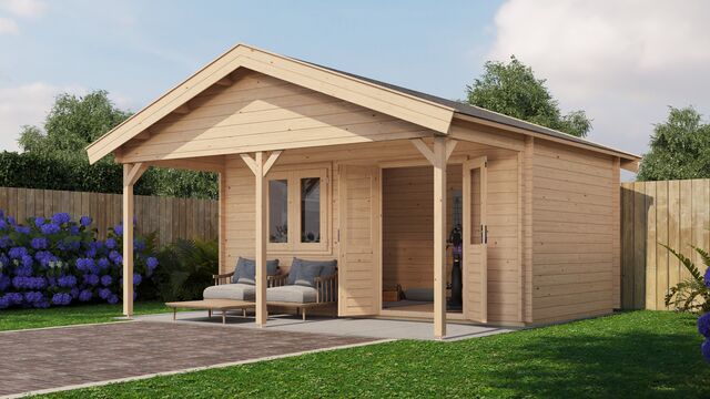 Attefallshus Älvdalen - 5x5m (25 kvm) - Obehandlat – Framifrån vy av förrådet i trädgårdsmiljö.