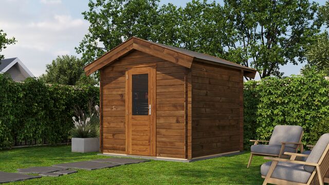 Förråd Västervik - 2,5x2,5m (6,25 kvm) - Brun Tryckimpregnerat – Sned sidovy som visar fönstrets placering och bakre vägg.