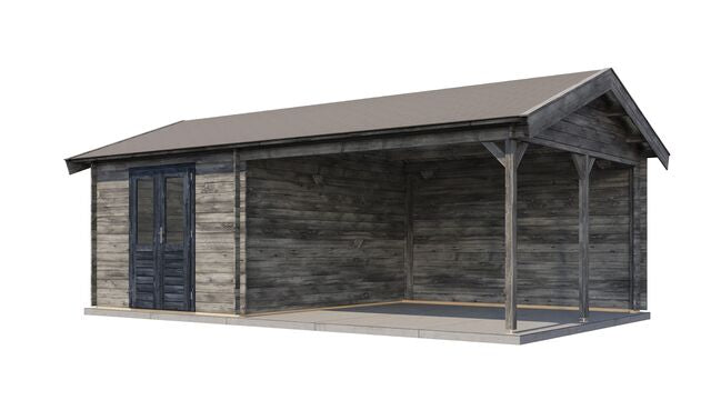 Trädgårdshus Kristinehamn - 7x4m (28 kvm) - Grå Tryckimpregnerat – Sned bakifrån vy som visar förrådets trästruktur och kompakta form.