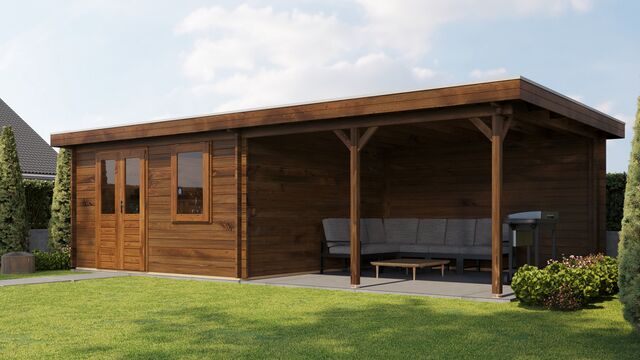 Trädgårdshus Ängelholm - 8x4m (32kvm) - Brun Tryckimpregnerat – Rakt framifrån fasadvy med dörr och fönster i stängt läge.