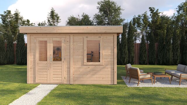 Förråd Borås 3,9×2,5 m från Vykra – frontvy i trädgård med naturmiljö