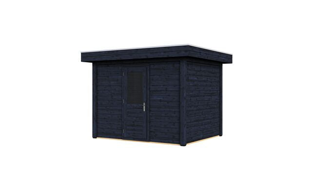 Vy från höger sida av förråd Linköping 3×2,5 m från Vykra, i svartoljat trä med dörr och fönster