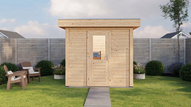 Förråd Malmö 2,5×2,5 m från Vykra – sett framifrån med trädgårdsmöbler i naturlig träfinish