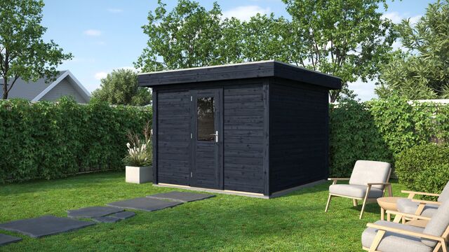 Förråd Norrköping 3×3 m från Vykra – helhetsvy i trädgårdsmiljö med svart träfinish