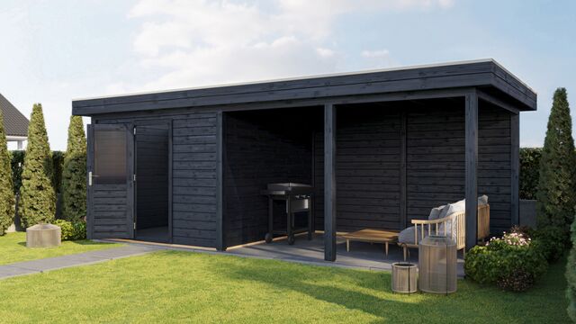 Trädgårdshus Umeå 7×3 m från Vykra – svartoljat trä, framsida i trädgårdsmiljö med grill och uteplats